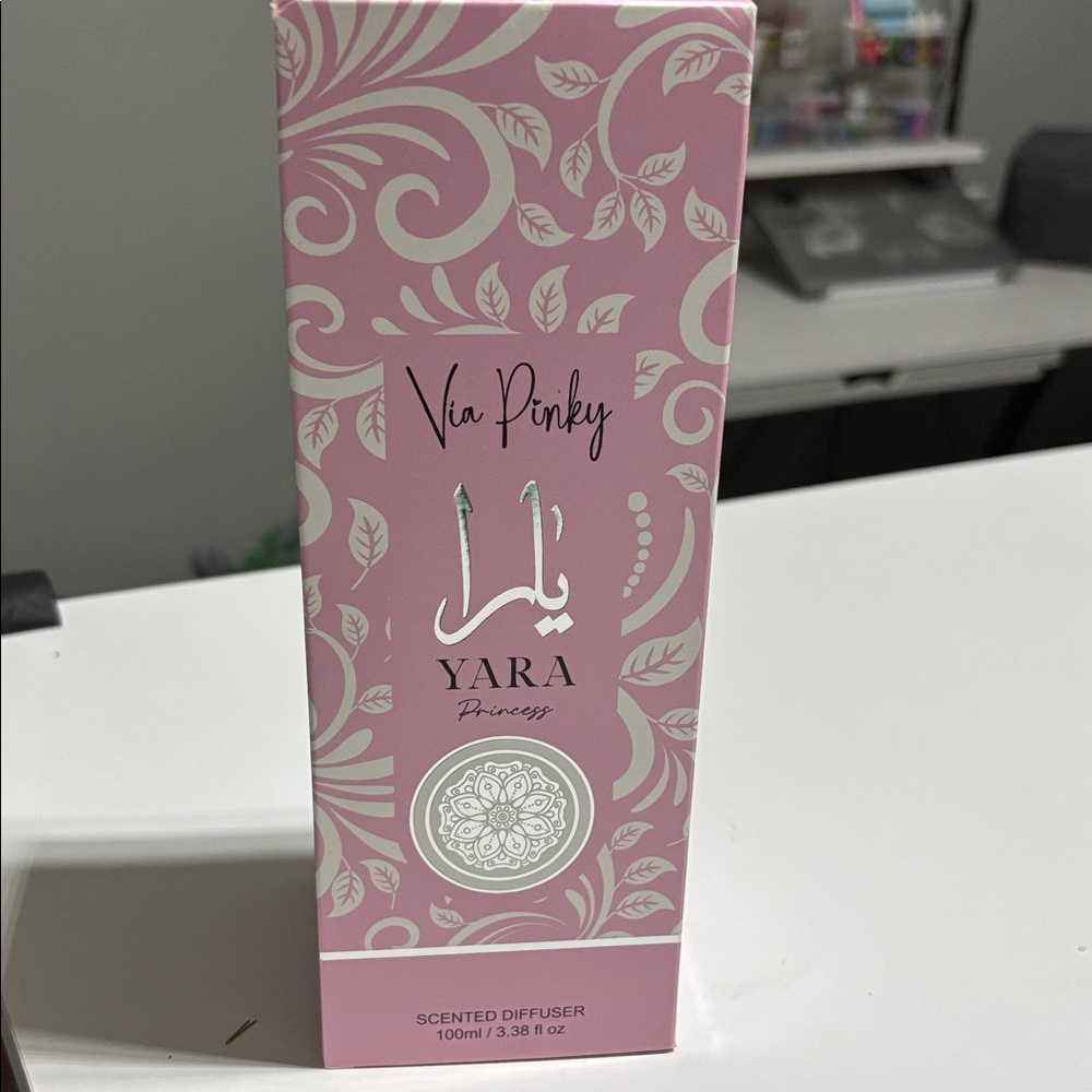 Yara Via Pinky Scented Diffuser -